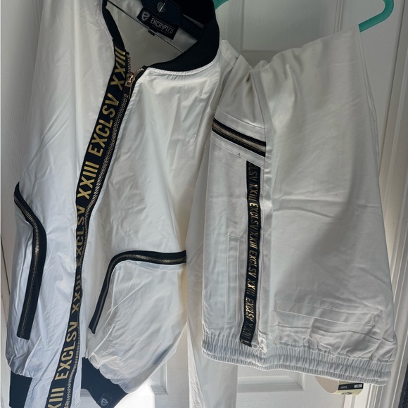 EXCLSV White Tracksuit with Black Accents - Picture 3 of 6